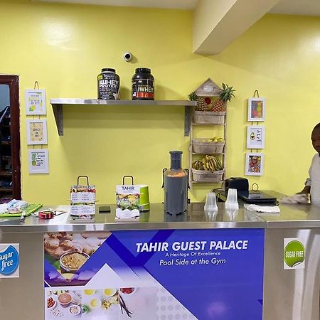 Tahir Guest Palace 호텔 카노 외부 사진